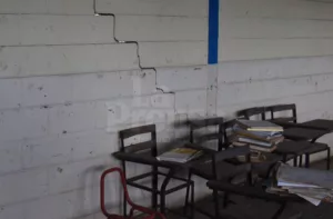 Escuela es radiografía del deterioro de planteles