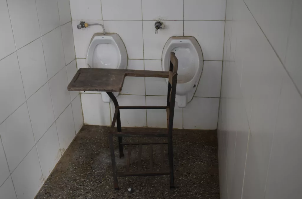 Escuelas deterioradas y acciones de calle marcan fin del año escolar