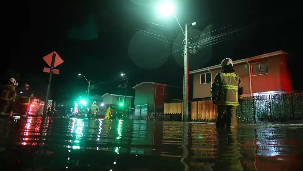 Fuerte temporal en Chile deja cinco muertos y casi 100.000 personas aisladas 2