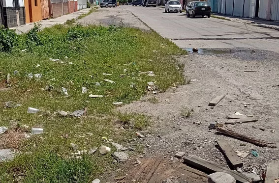 Parte de la calle 48 sin asfalto desde 2014