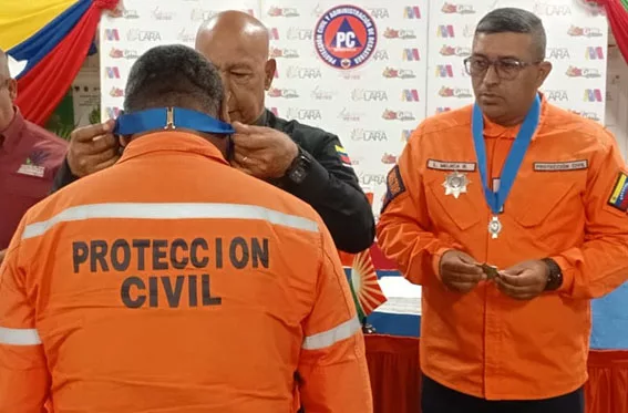 Rescatistas larenses reciben Orden Juan Jacinto Lara por su labor de salvamento en zonas afectadas por sismos