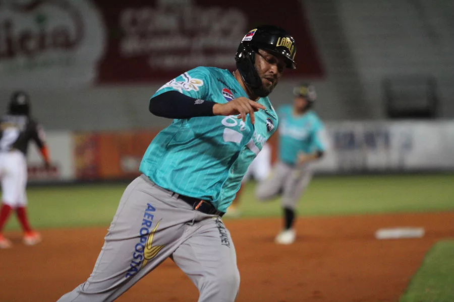 Valera llega en cambio a Magallanes para aportar su talento Valera llega en cambio a Magallanes para aportar su talento