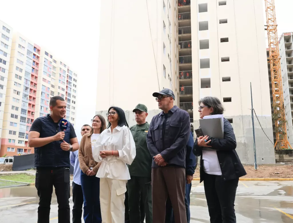 Venezuela entrega las primeras viviendas a mas de 240 familias afectadas por los sismos 1