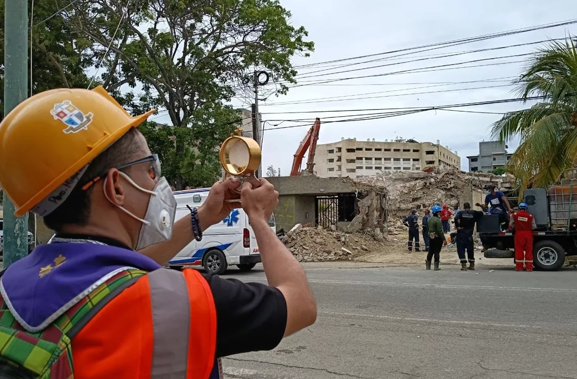 La misión humanitaria va más allá de entregar insumos