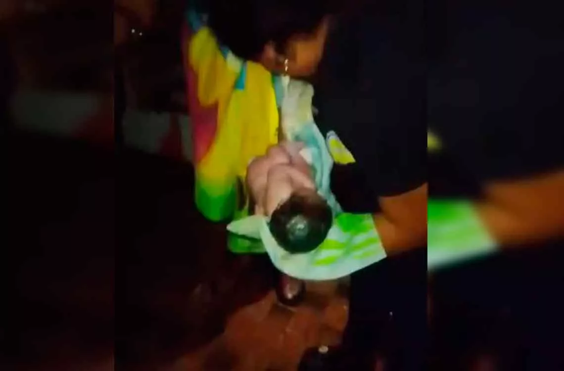 Funcionarios de polimaracaibo atienden parto durante las lluvias en el Zulia