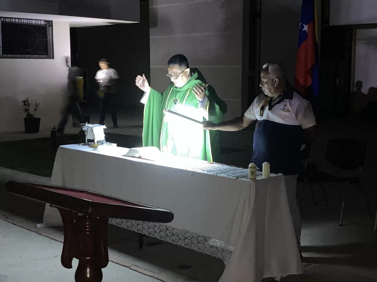 Sacerdotes voluntarios Lara