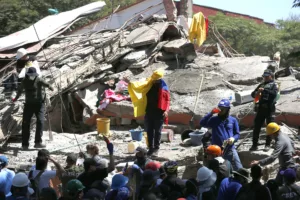 Al menos 240 muertos en cuatro regiones de Colombia por el terremoto