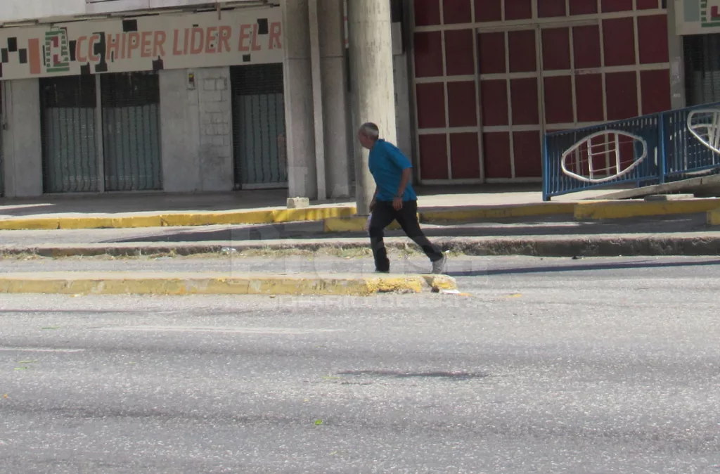 Caos en la vía: Cuando el peatón olvida su propia vulnerabilidad