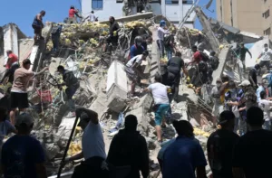 Colombia eleva a 329 las víctimas mortales por sismo y contabiliza 247 desaparecidos