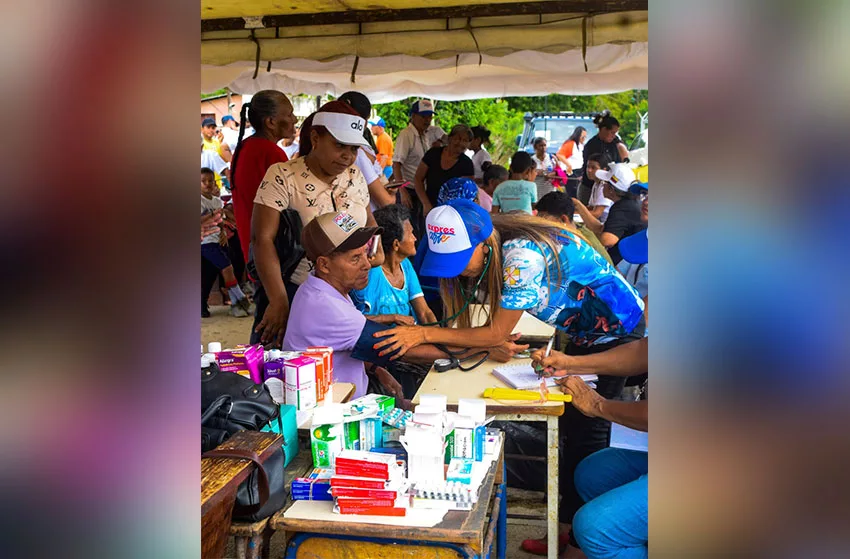 Programa Manos Solidarias de Convergencia llevó donaciones a Veroes