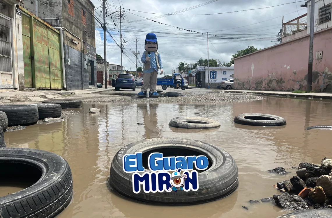 Guaro Mirón: en la calle 40 entre 30 y 31 no se circula, se navega
