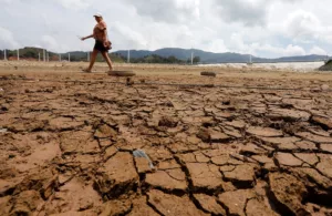 El Súper Niño es un fenómeno climático muy fuerte que puede cambiar las lluvias, elevar las temperaturas y provocar sequías o inundaciones