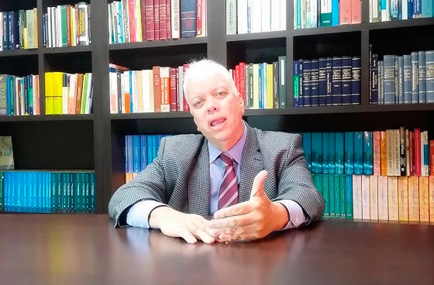 Tulio Álvarez: 
