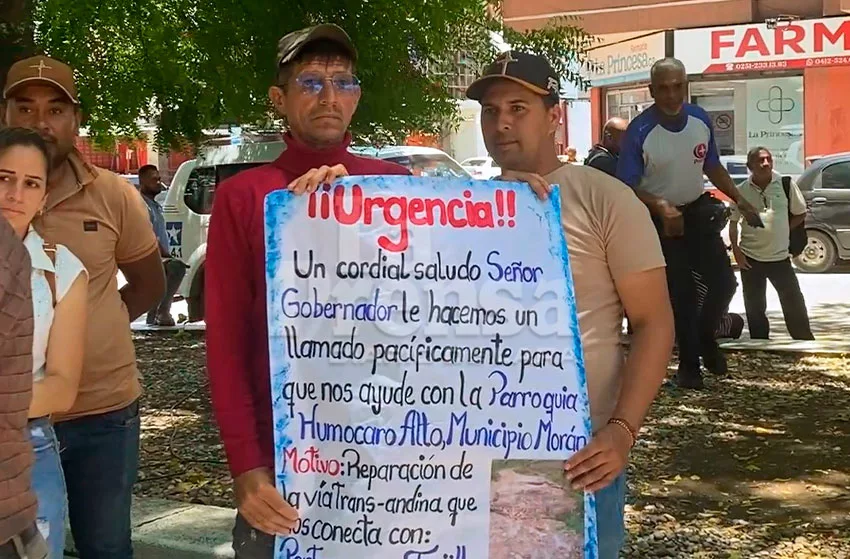 Habitantes del caserío El Potrero exigen reparación de vía trasandina