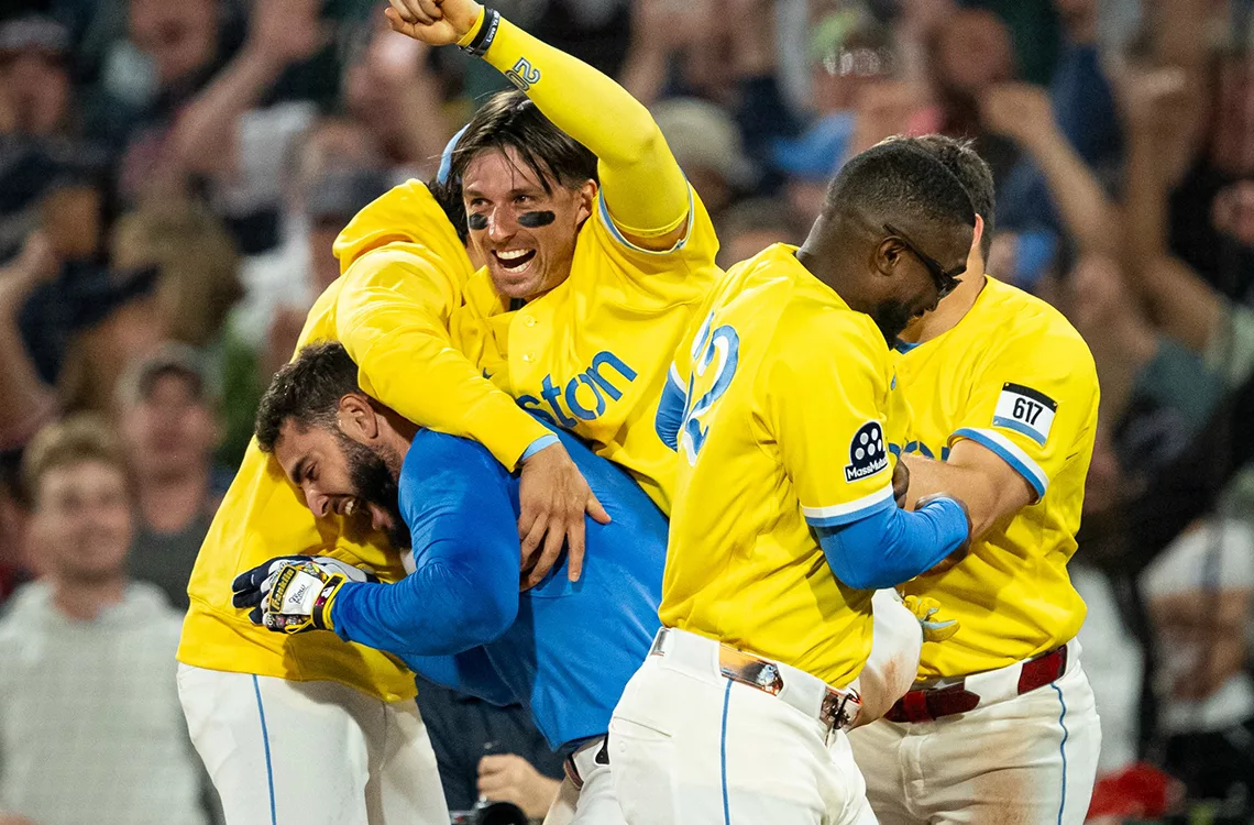 Wilyer Abreu viste de héroe en Fenway Park y le da el triunfo a Boston