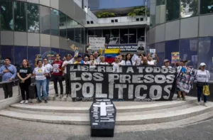 Expresos políticos piden a Delcy Rodríguez permitir que ONU verifique cifras de liberados