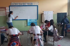 Año escolar iniciará el 14 de septiembre, anuncia el ministro Héctor Rodríguez