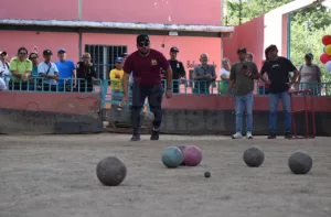 Nueve clubes se miden en torneo de bolas criollas para personas con discapacidad