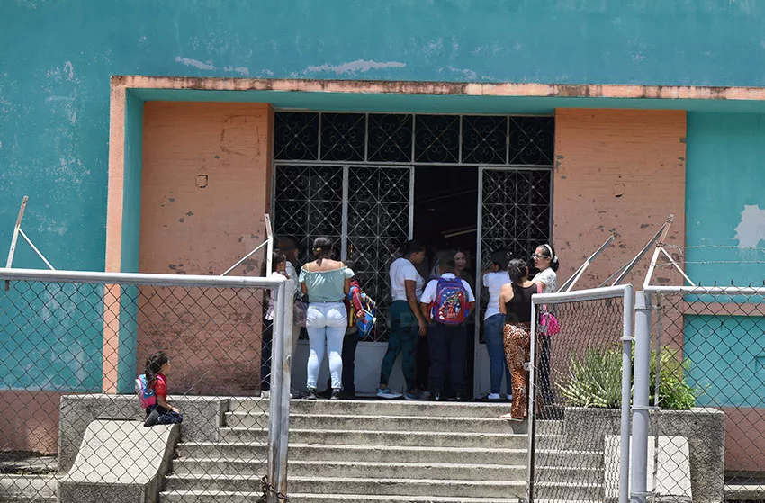 Sinvemal cuestiona que hubo modificación unilateral del calendario escolar