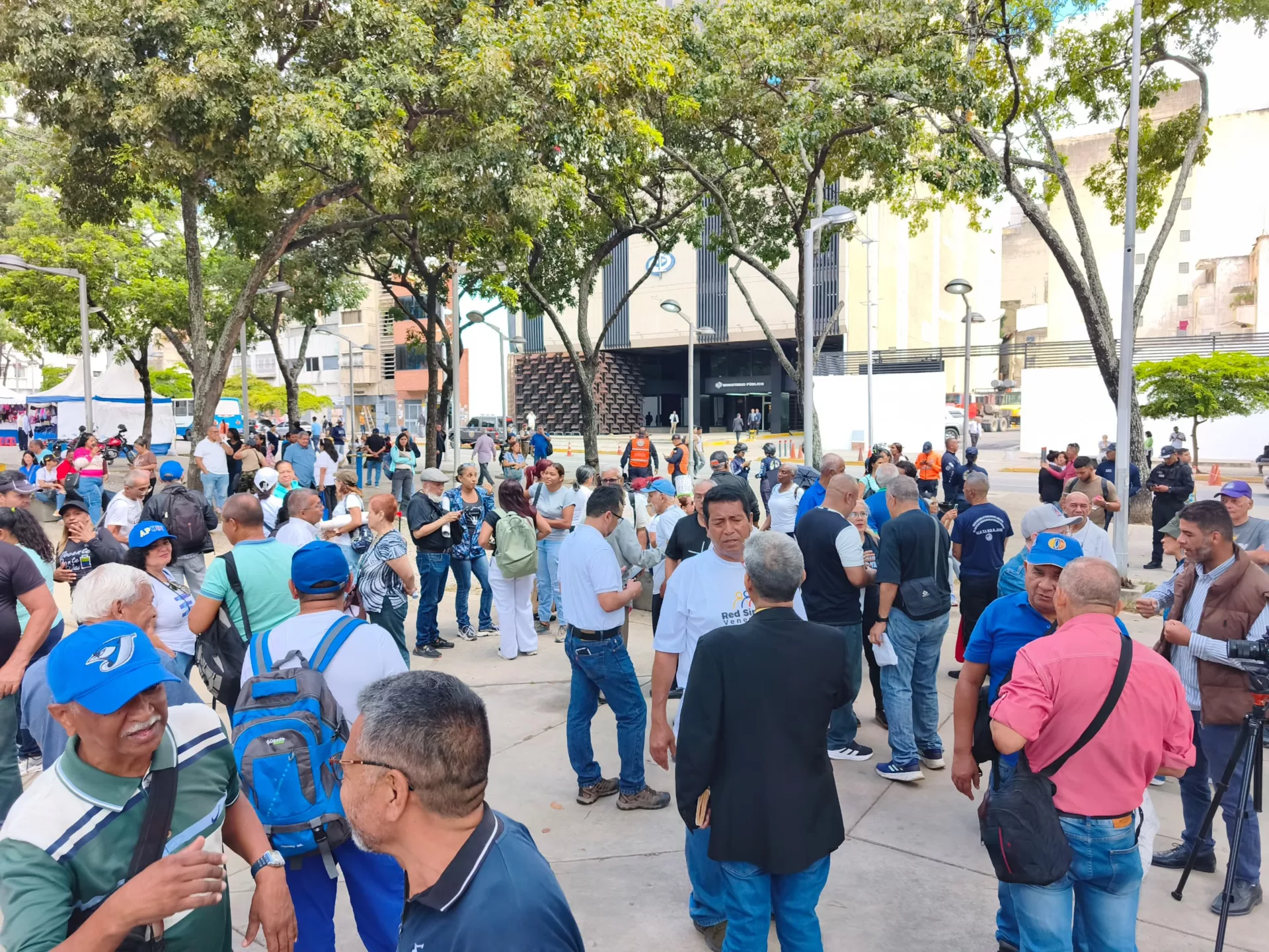 Trabajadores protestaron en Caracas para exigir salarios y pensiones dignas