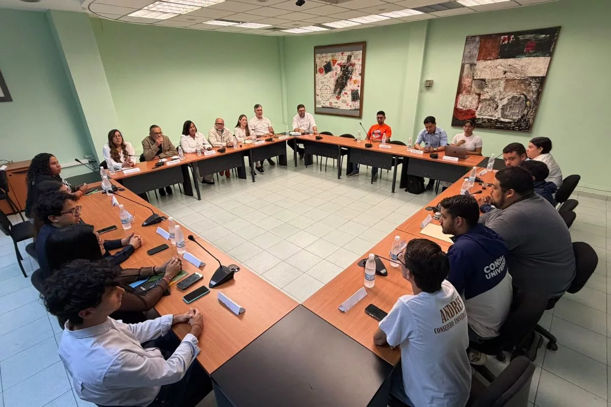 Delegación de la AN 2015 se reunió con líderes estudiantiles para escuchar sus propuestas académicas