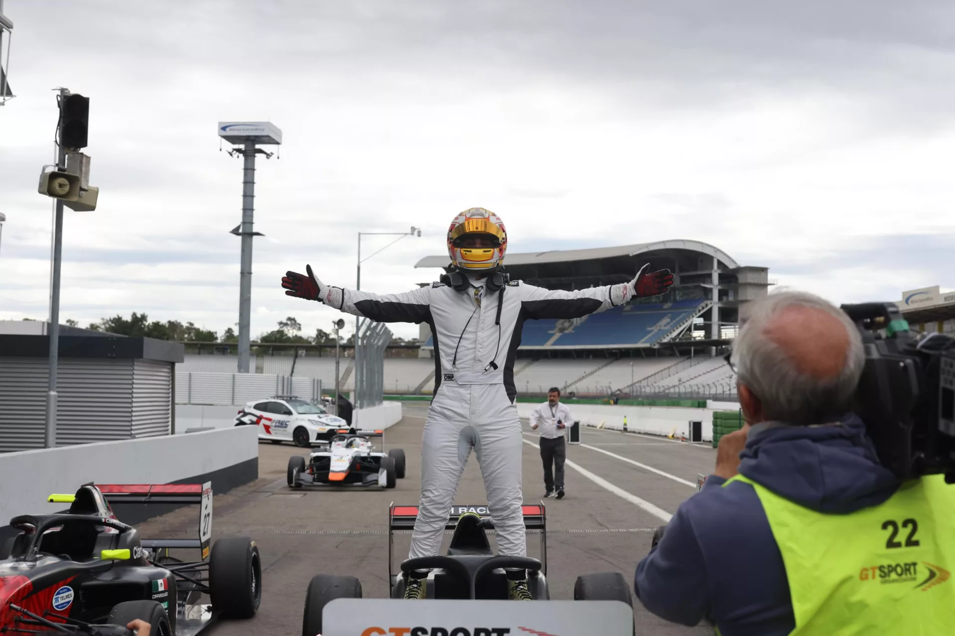 Alessandro Famularo brilla en Alemania: el venezolano logra su segundo triunfo en la Euroformula Open