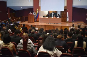 Estudiantes discuten desde deportes hasta del ambiente en el Modelo de las Naciones Unidas