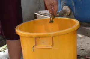 El espejismo de la abundancia: Venezuela es rica en agua, pero el 81% de sus hogares sufre escasez
