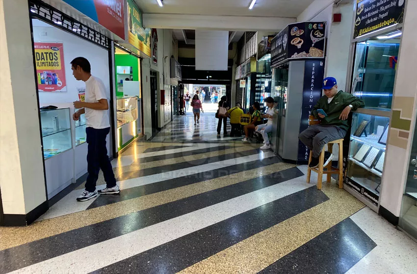 Centros comerciales garantizan autogestión de electricidad