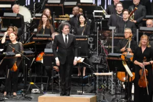 Gustavo Dudamel hace historia al debutar como director de la Filarmónica de Nueva York