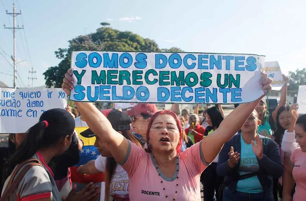 El nuevo año escolar arranca entre riesgos estructurales y déficit de docentes