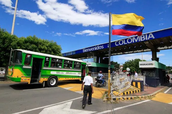 Instalan mesa técnica para intercambio comercial entre Venezuela y Colombia