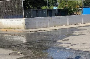 Colapso de cloacas afecta a familias de Nuevo Barrio
