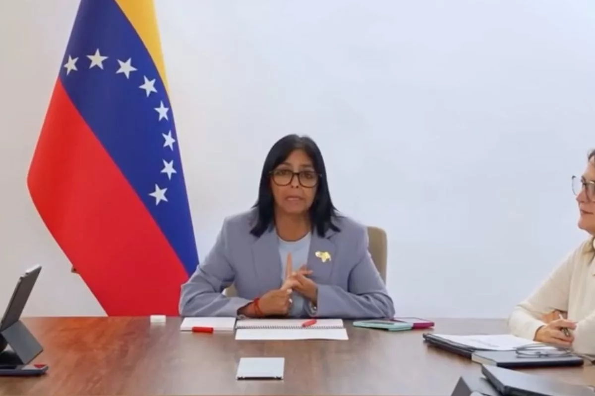 Delcy Rodríguez anuncia la suspensión del uso obligatorio de máquinas fiscales y reduce el registro de contribuyentes especiales