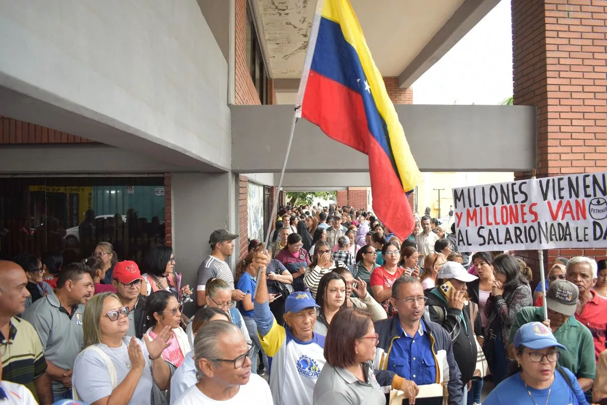 Gremios y sindicatos toman las calles por ajuste salarial