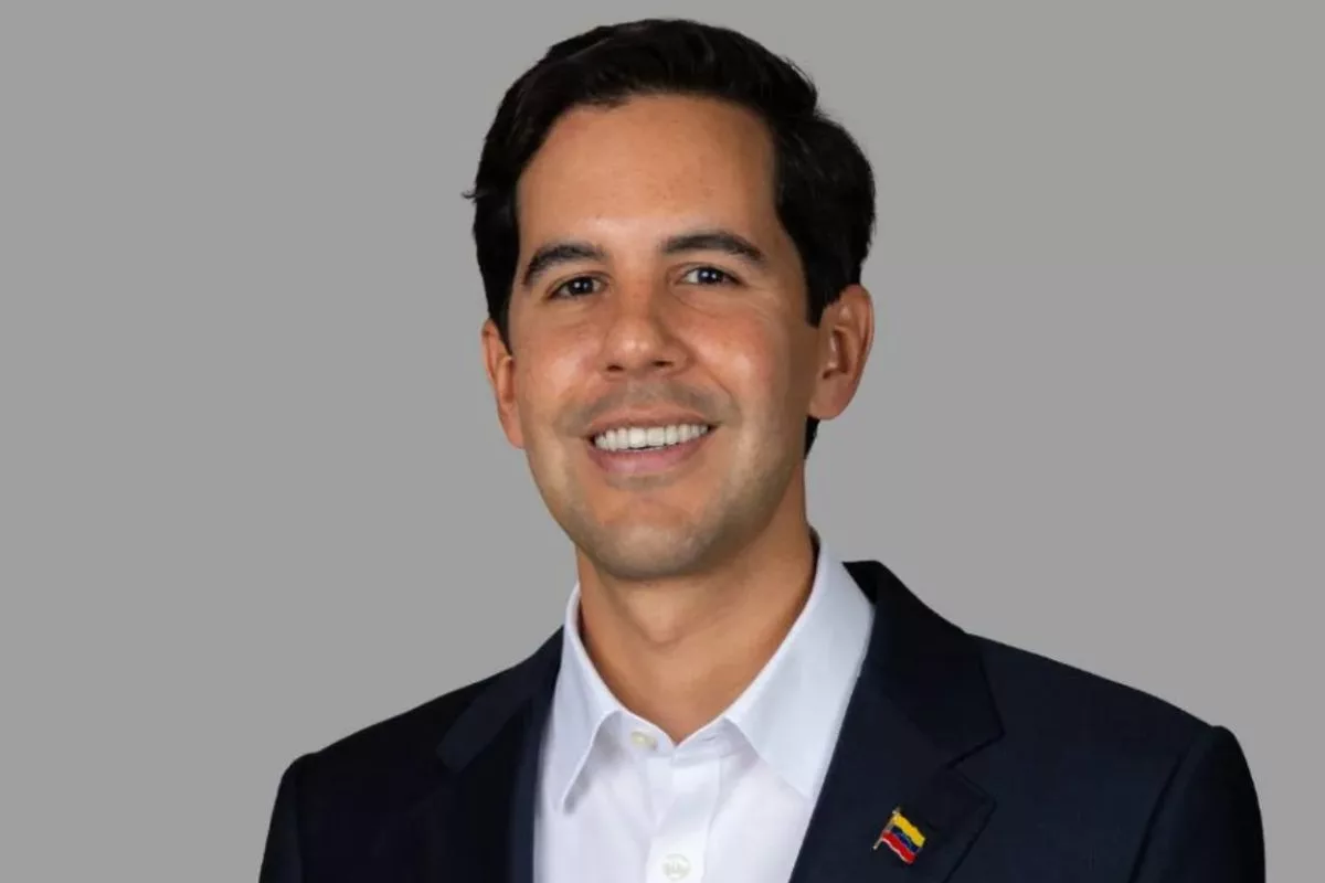 Oliver Blanco asume la Cancillería venezolana en medio de cambios en el equipo diplomático