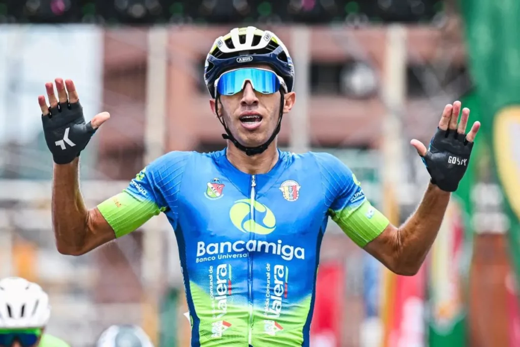 Luis Pinto conquista el sprint en Valera y lidera la 63.ª edición de la Vuelta a Venezuela