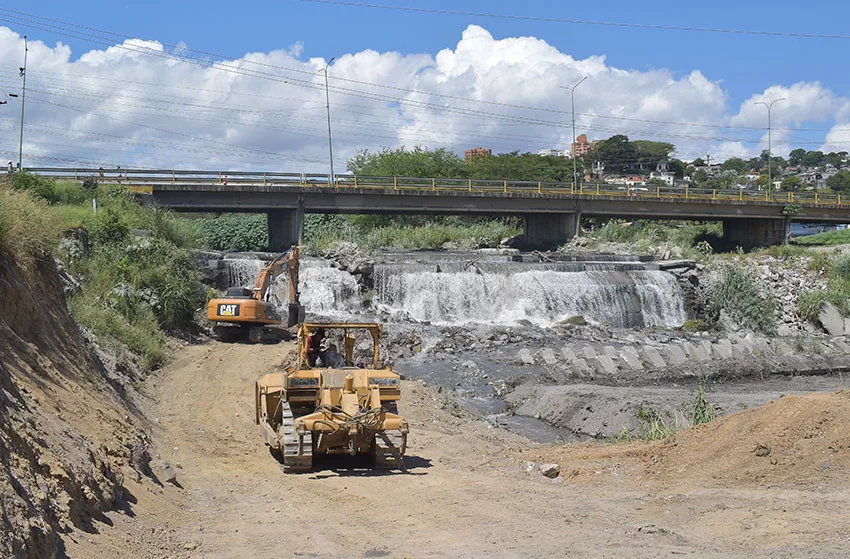 Puente Yacural podría estar listo en un año, estima la gobernación de Lara