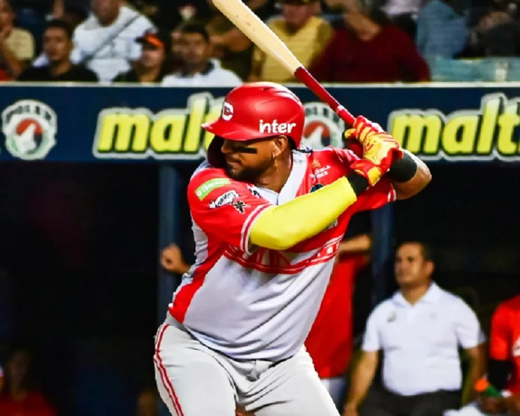 Águilas propina blanqueo a Cardenales 2-0 en Maracaibo