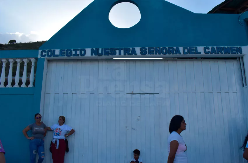 Gobierno evalúa asignación de docentes para el Colegio Nuestra Señora del Carmen