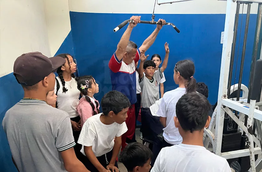 Buscan masificar el levantamiento olímpico de pesas en Palavecino