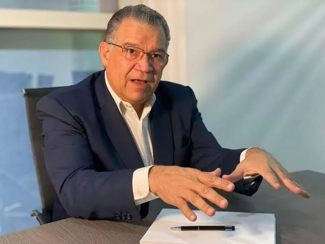 Enrique Márquez pide debate para aprobar presupuesto nacional