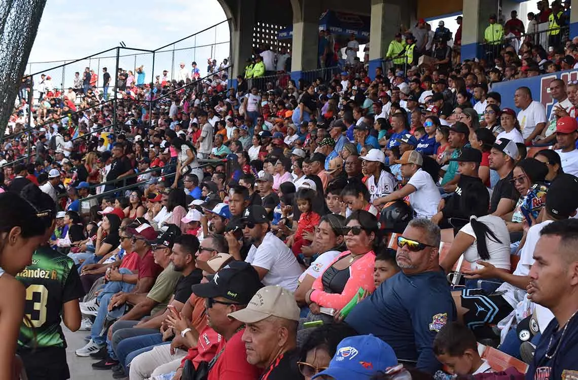 Fanaticada de Cardenales de Lara anhela el octavo título
