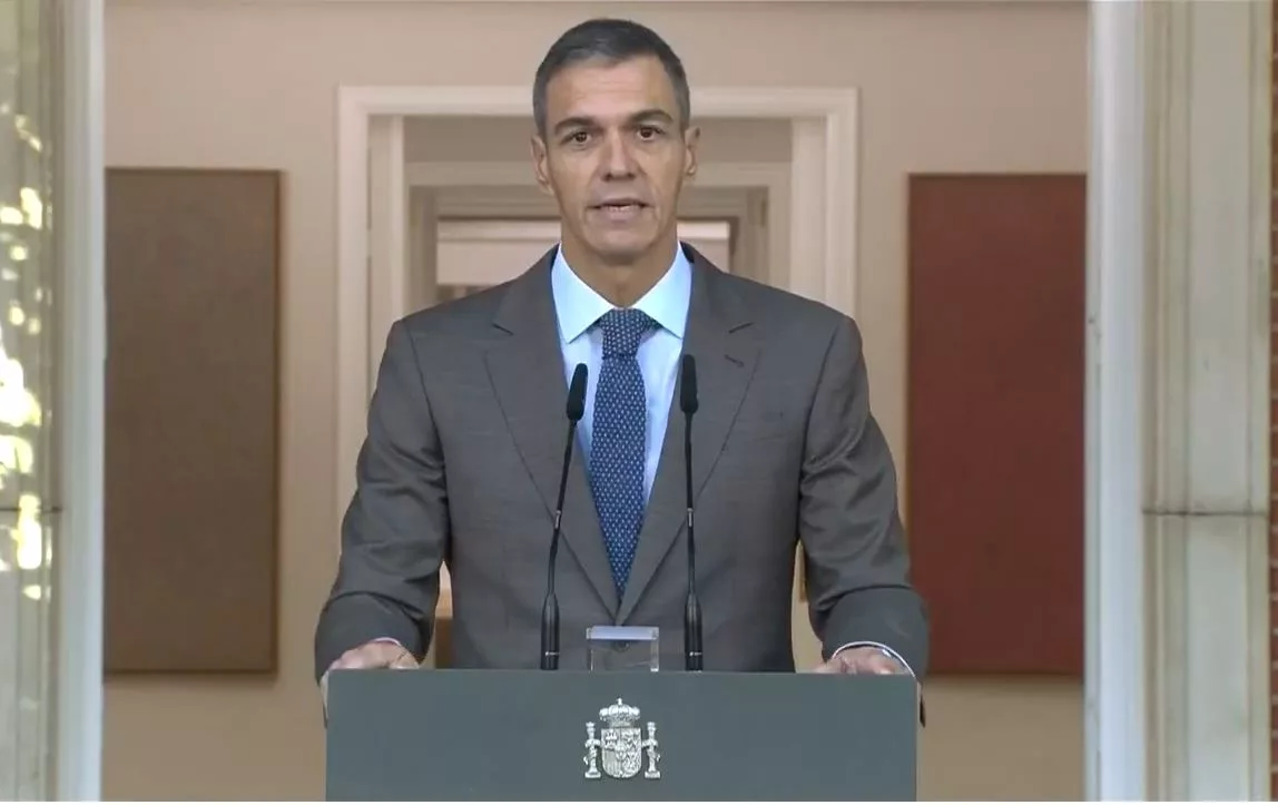Pedro Sanchez, presidente de España anunció la disolución del parlamento