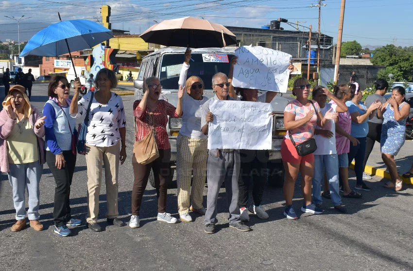 Habitantes de El Jebe protestan tras 25 días sin el servicio de agua potable