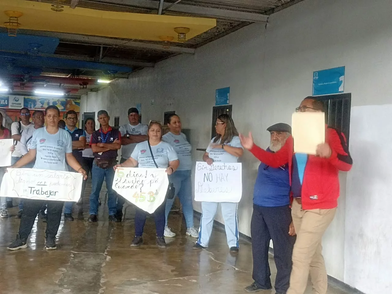 Trabajadores de la Uptaeb exigen mejoras salariales